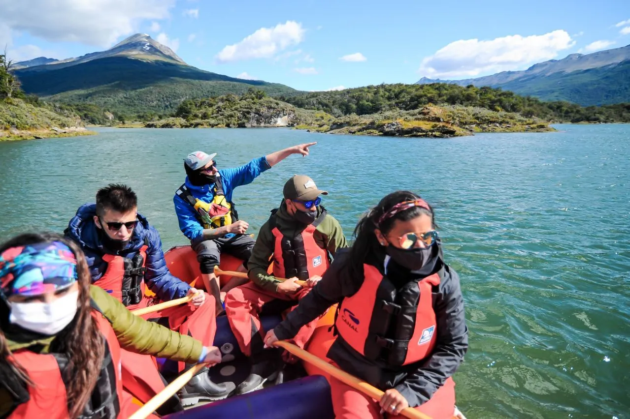 Trekking & Canoas (V) — Ushuaia